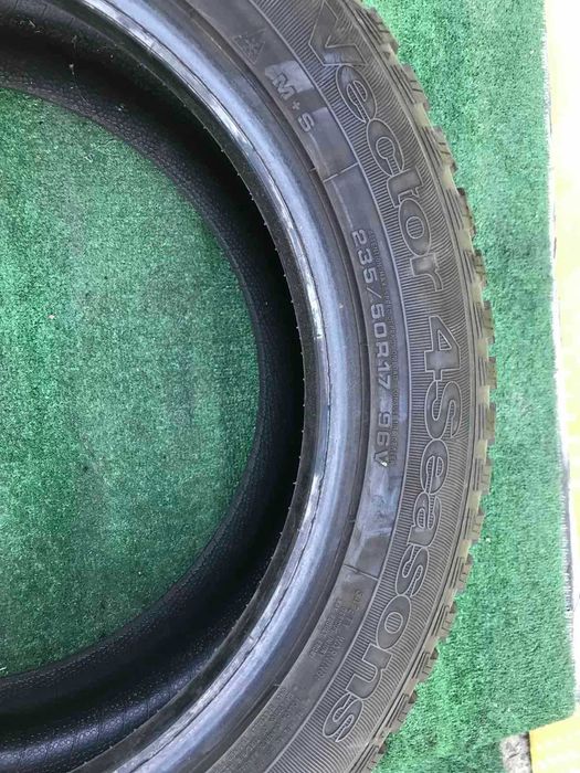 Шини Goodyear 235/50r17 Пара зима б/у склад Оригінал