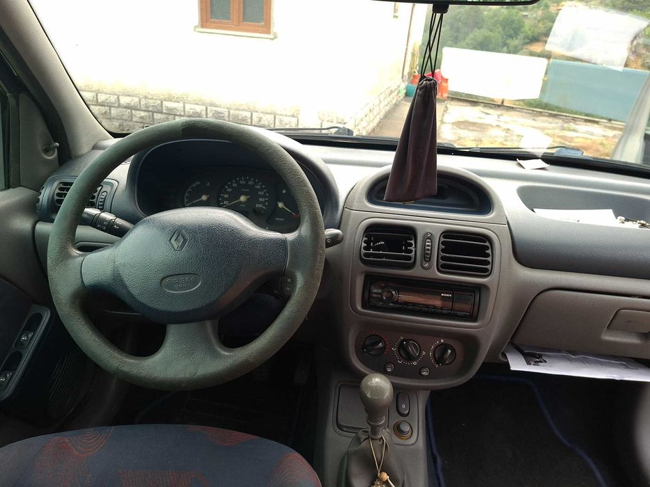 Renault clio comercial