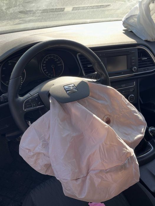 SEAT LEON 2015 PARA PEÇAS