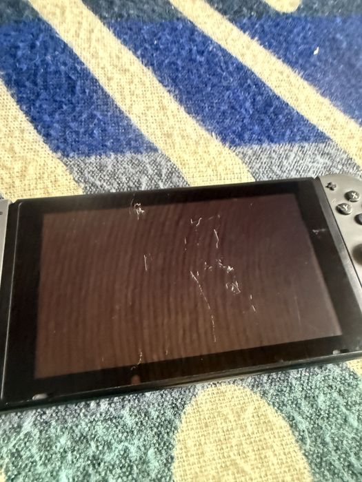 Nintendo Switch com mala e controle extra