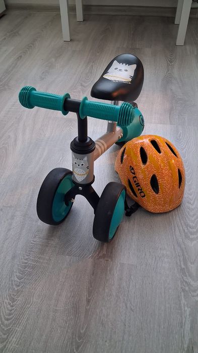 Rowerek biegowy Kinderkraft + Kask Giro