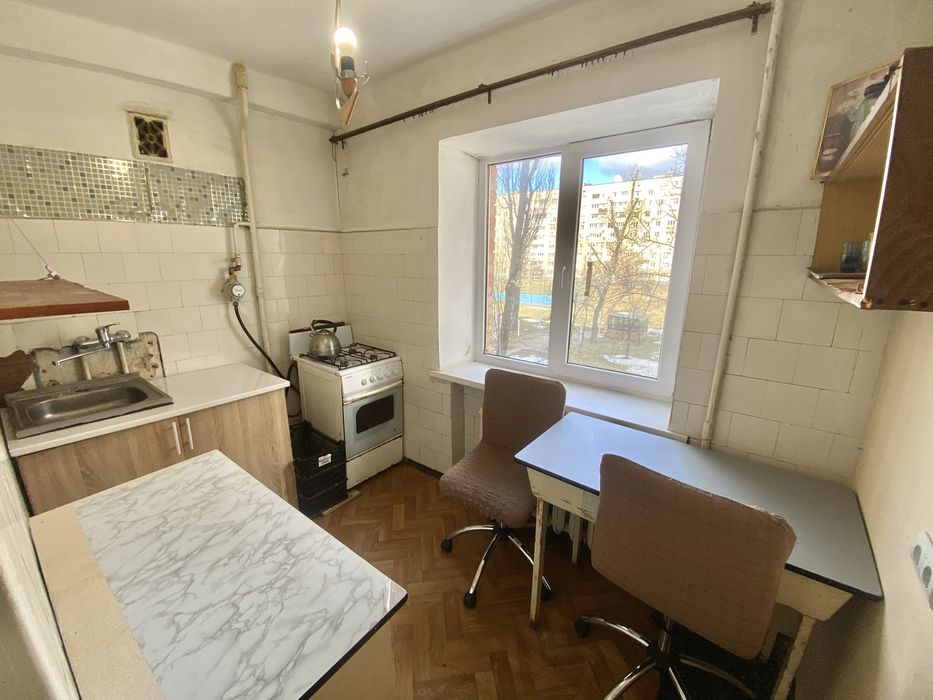 1к біля Дарницької площі, вул.Празька 3, поруч М.Дарниця,Чернігівська