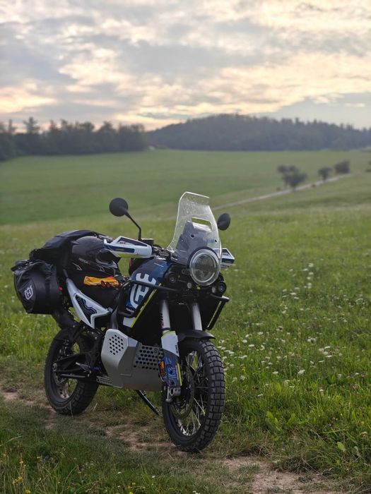 Husqvarna Norden HusqVarna Norden 901 Expedition pół roczny stan jak z salonu Fullopcja