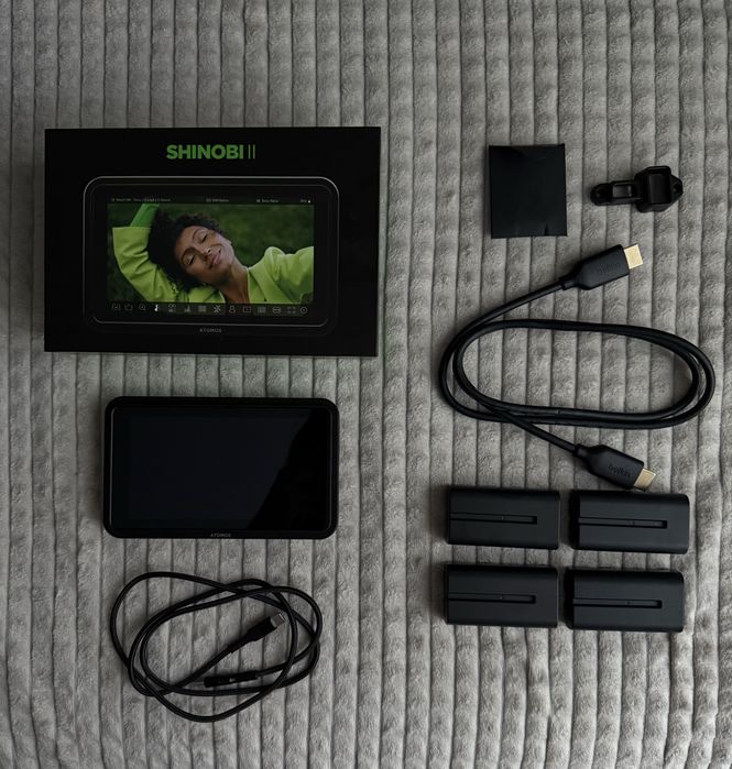 Відеомонітор Atomos Shinobi II - ціна монітор та аккумулятори