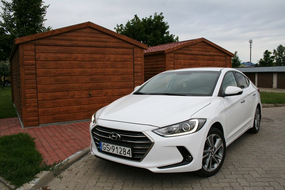Hyundai Elantra VI