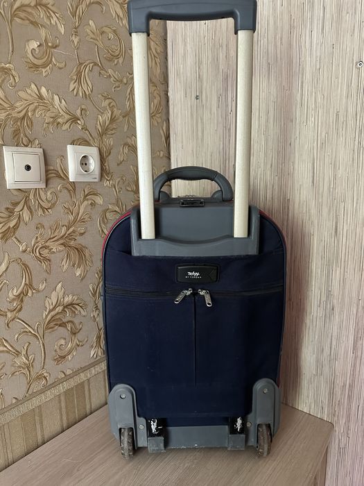 Валіза на колесах 36*22*55