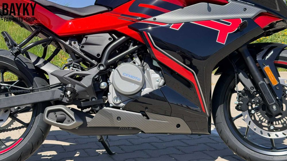Мотоцикл CFMOTO 250SR Lite