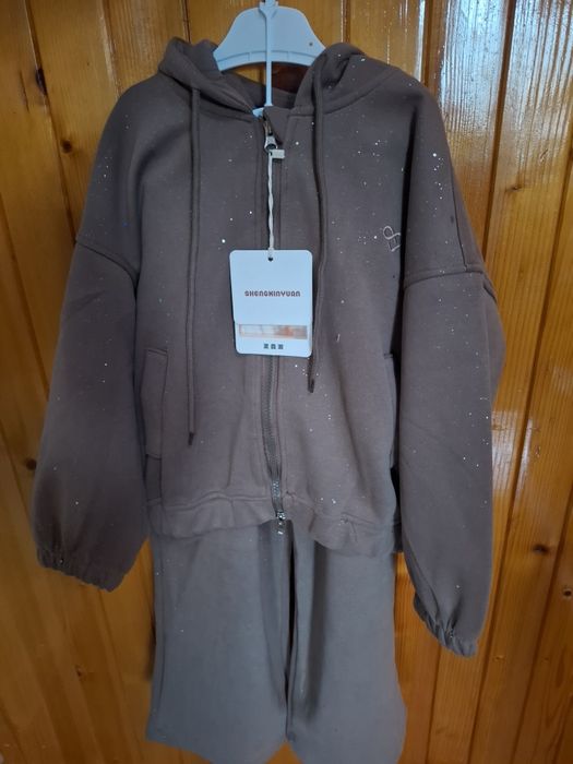 Спортивний костюм для дівчинки