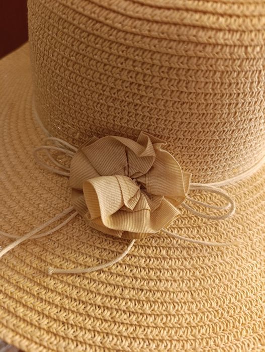 Kapelusz Słomkowy Plażowy damski na Lato z Kwiatkiem