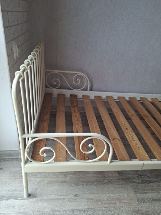 Łóżko metalowe Ikea