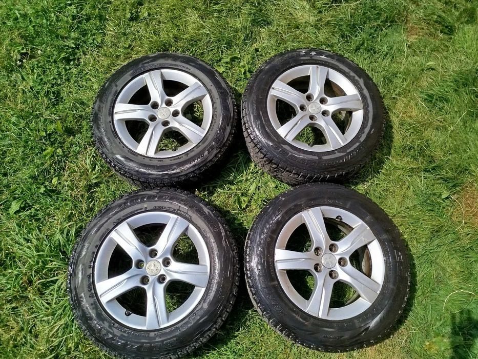 Продам диски до Пежо 508 з шинами 215/65 R16 Brіdgestone на дисках.