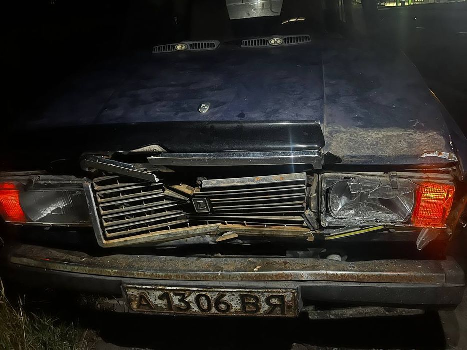 Продам ваз 2107 на запчастини або відновлення після невеликого дтп можливий обмін на друге авто