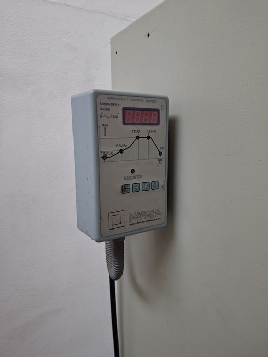 Forno/Mufla cerâmica - 1200 graus - Trifásico