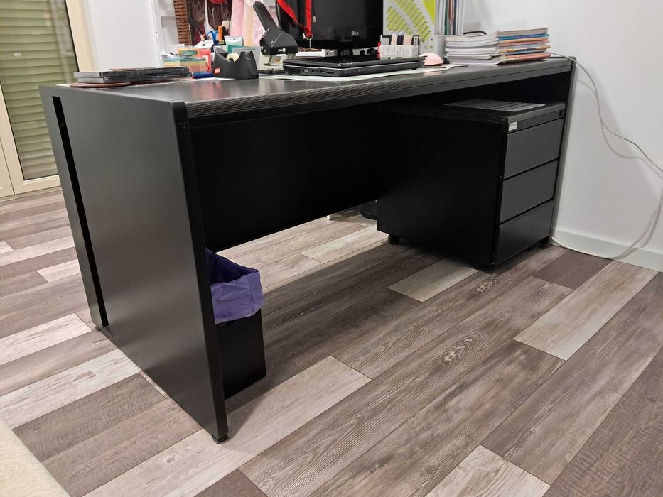 Secretaria,  bloco gavetas e movel de apoio