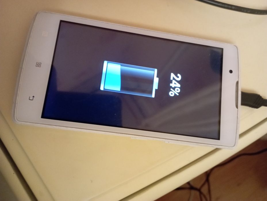 Мобильный телефон Lenovo A2010 под мелкий ремонт, на запчасти, под вос