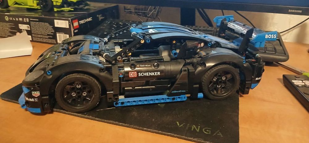 Продам lego technic Porsche gt4