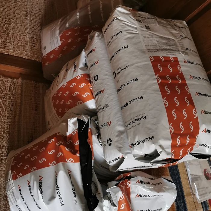 Корм для коі, coppens, nishiki, короп коі Україна, рибки для ставка