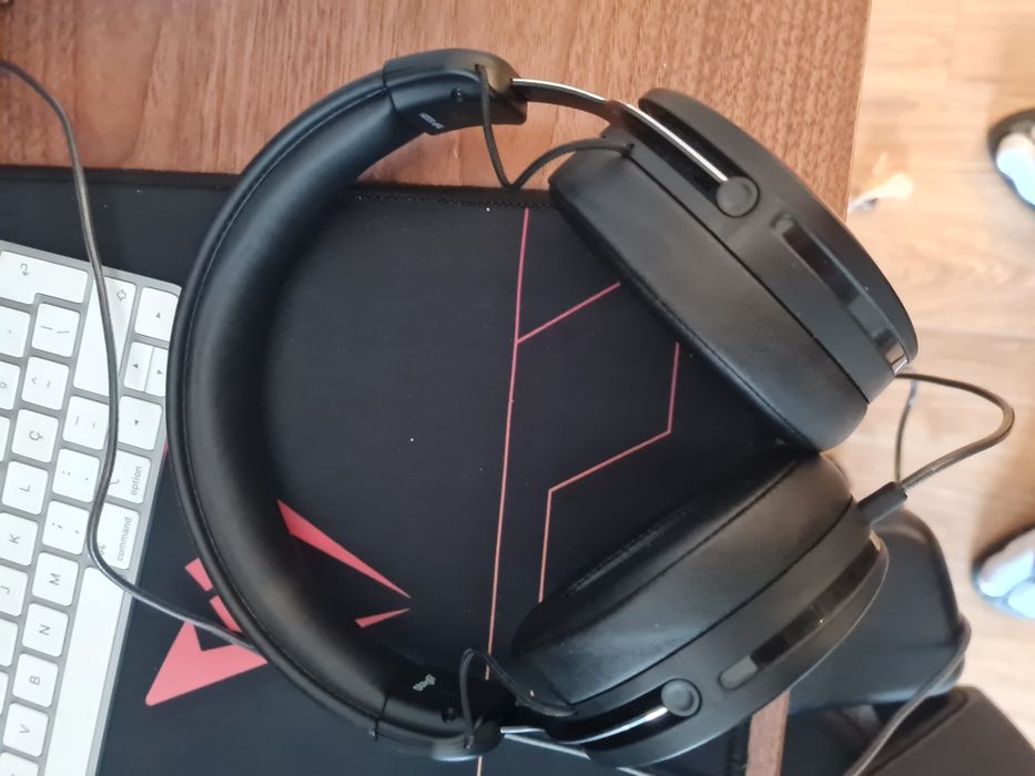 Fones Headset Estudio Stagg SHP-5000H Closed-Back Stereo Studio DJ Hea