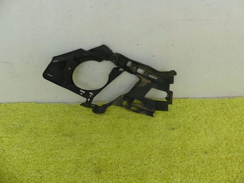 ślizg mocowanie tył prawy jaguar e-pace x540 igła oryginał