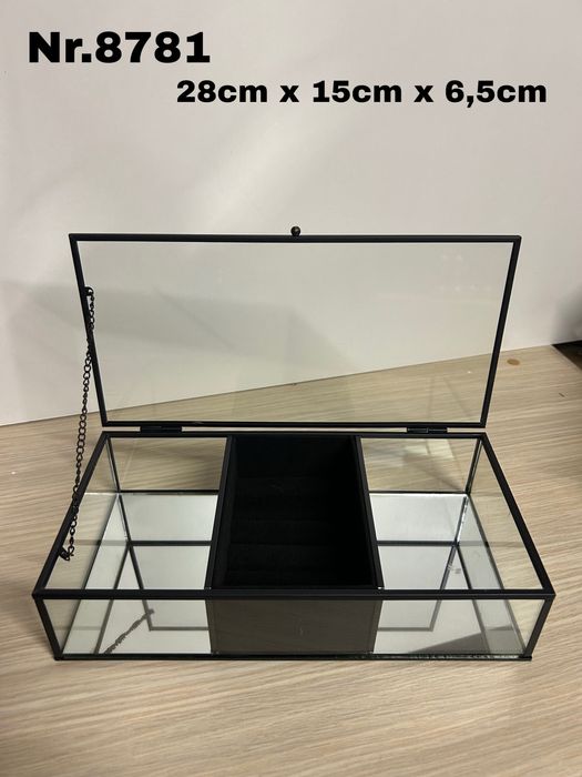 Nowa szklana szkatułka na biżuterię nr.8781