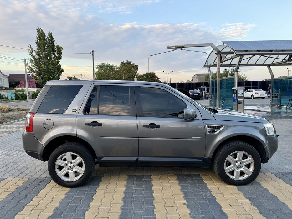 Land Rover Freelander 2009 рік