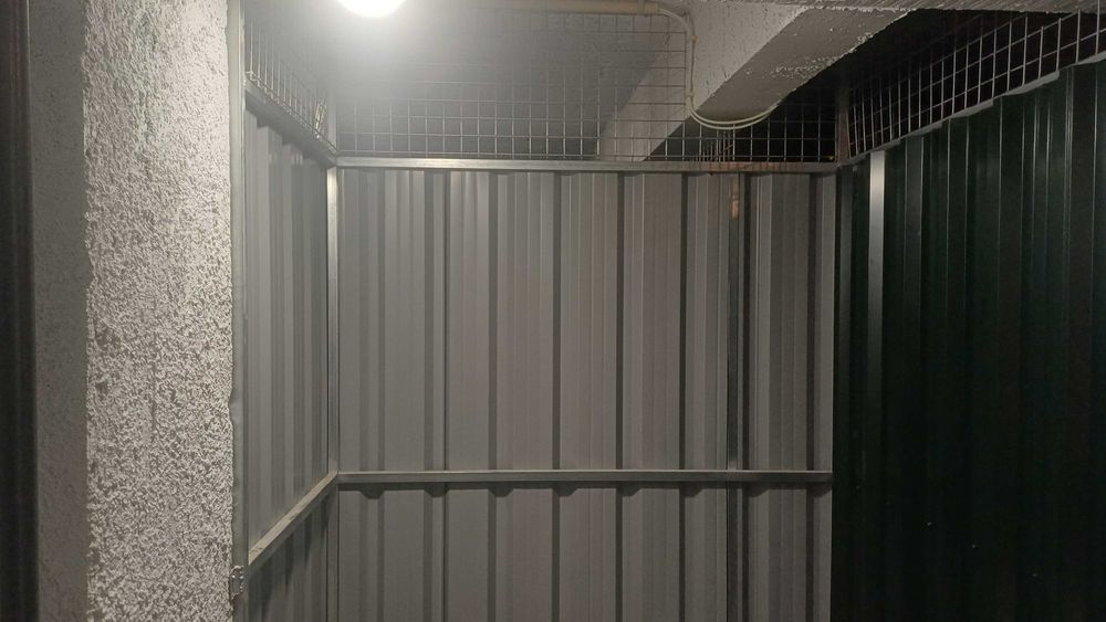 Arrecadação Box - Casal de Cambra (Sintra)