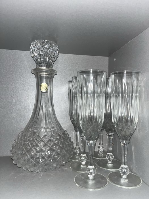 Conjunto Cristal d’Arques – Licoreira + 6 Taças – Como Novo