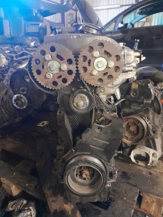 Silnik słupek BKP 2.0 tdi 140 koni VW,Audi, Skoda, Seat