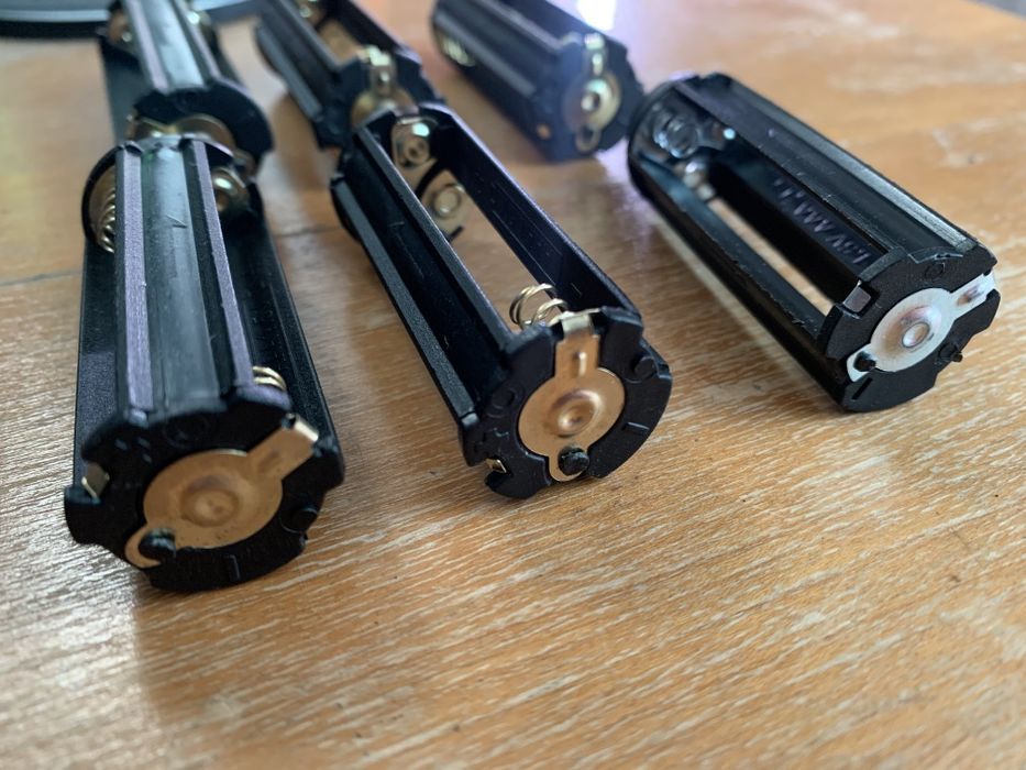 Батарейный / аккумуляторный отсек, холдер, держатель под 3-ААА батареи