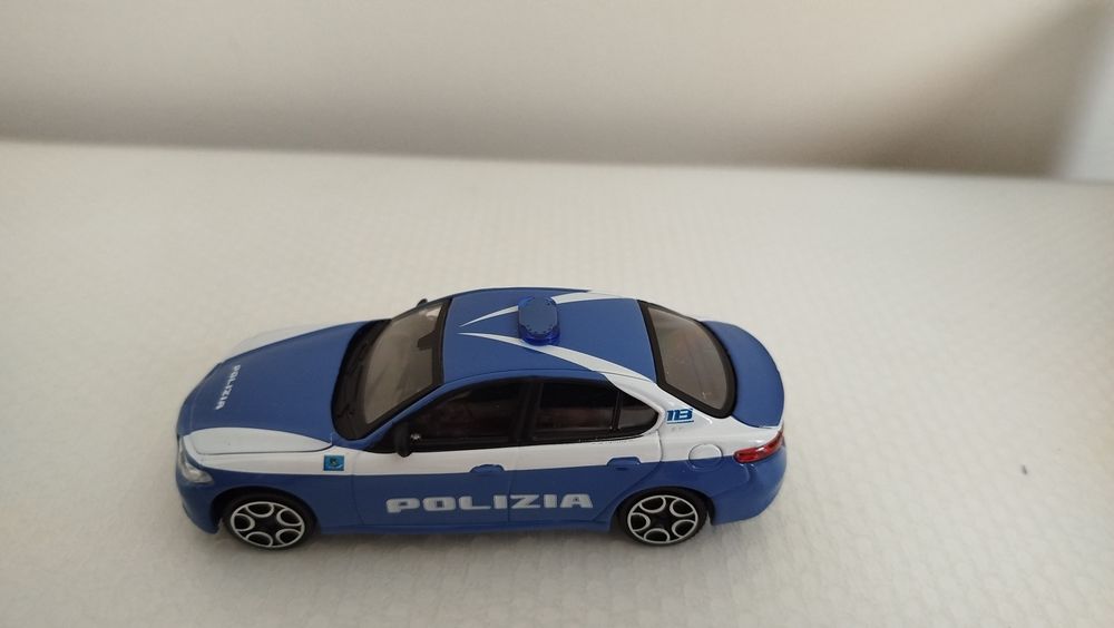 Miniatura Alfa Romeo Giulia 1/43 Nova