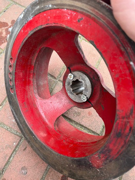 Шків  CNH 193999С3 привода наклонної камери Кейс 2388