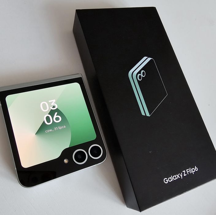 Samsung Galaxy Z Flip 6️⃣ 5️⃣G 1️⃣2️⃣/5️⃣1️⃣2️⃣ GB