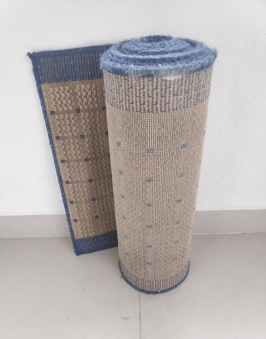 Passadeira com 7 mt de comprimento e 60 cm de largura.