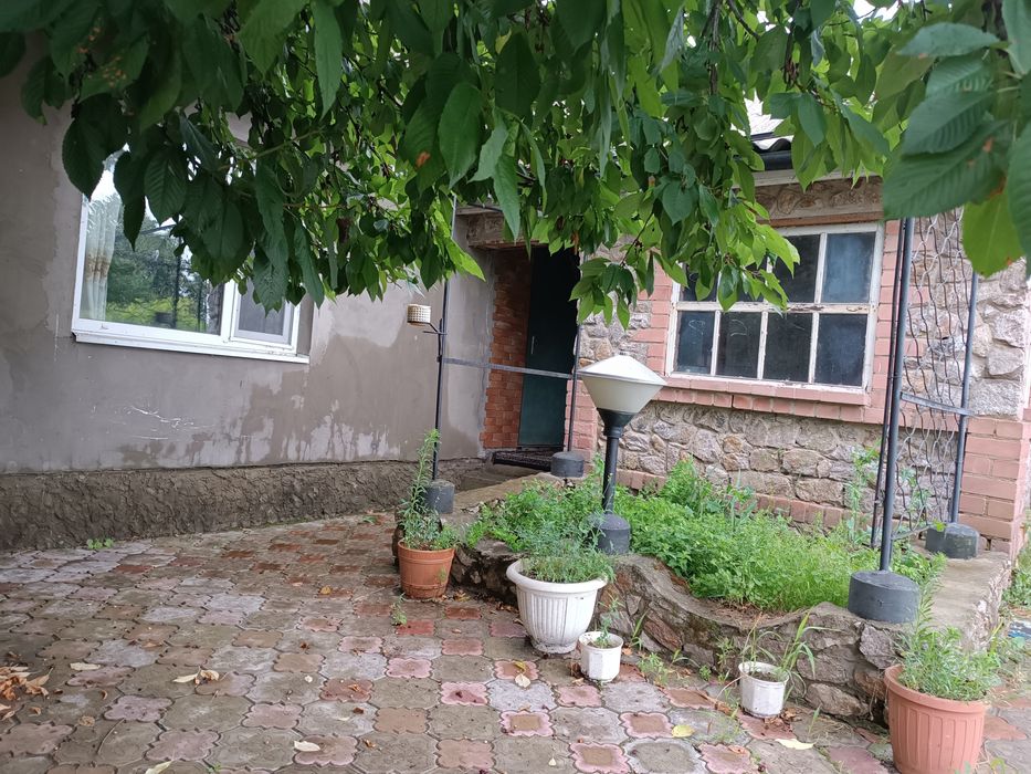 Здається будинок