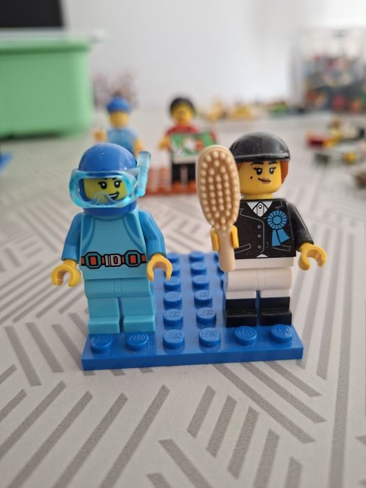 7 minifiguras Lego troco ou vendo