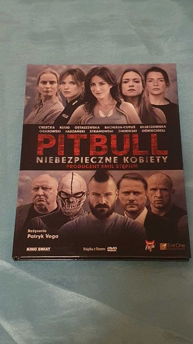 PITBULL niebezpieczne kobiety  DVD + Książka