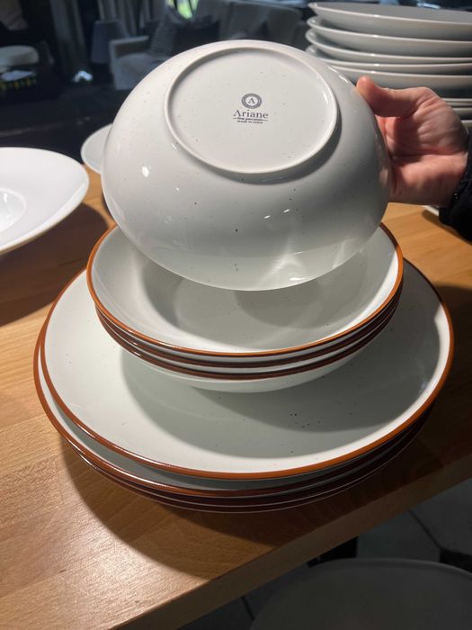 SERWIS obiadowy - 4 osoby - stan idealny, nieużywany