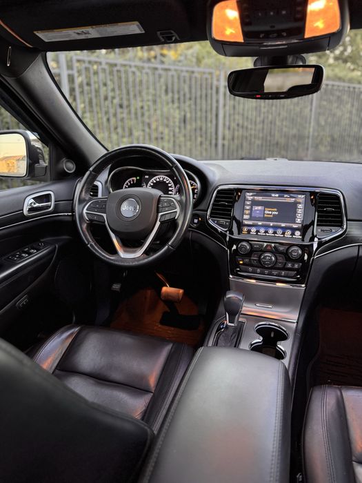 Продам JEEP Grand Cherokee 3.6 2021