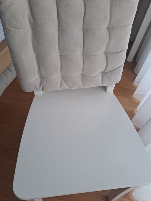 Cadeiras ikea brancas