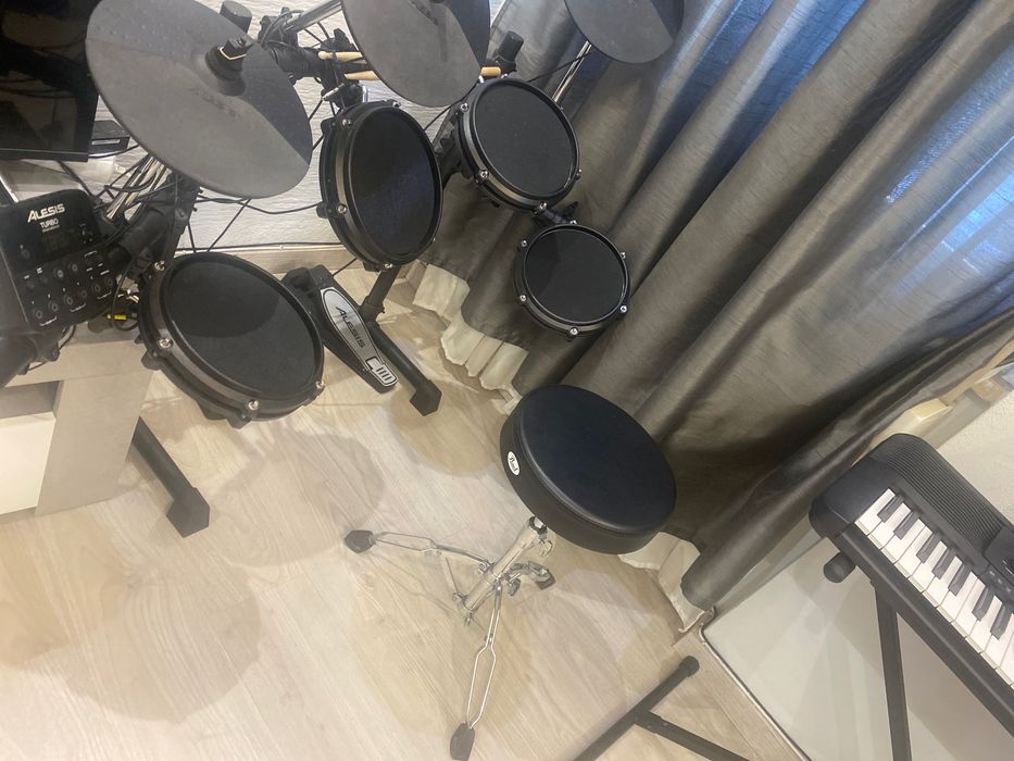 Bateria Alesis turbo mesh kit