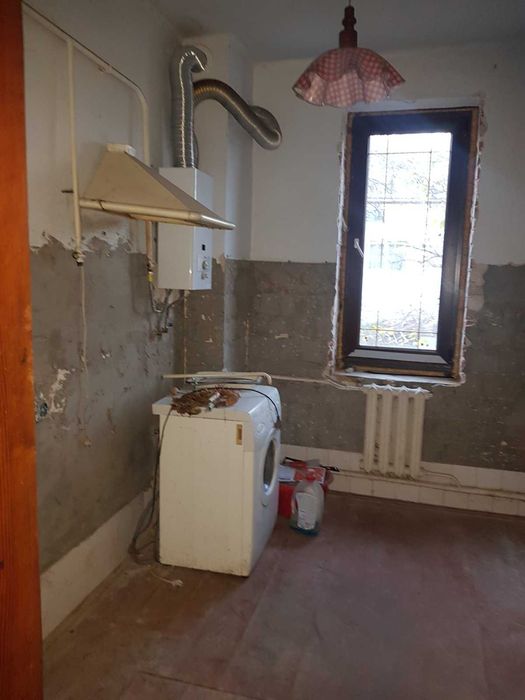 Житловий будинок та земельна ділянка 7,9 сот. м. Кам'янка-Бузька