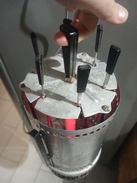 Шашлычница Советская электро шашлычница 6 шампуров в рабочем состоянии