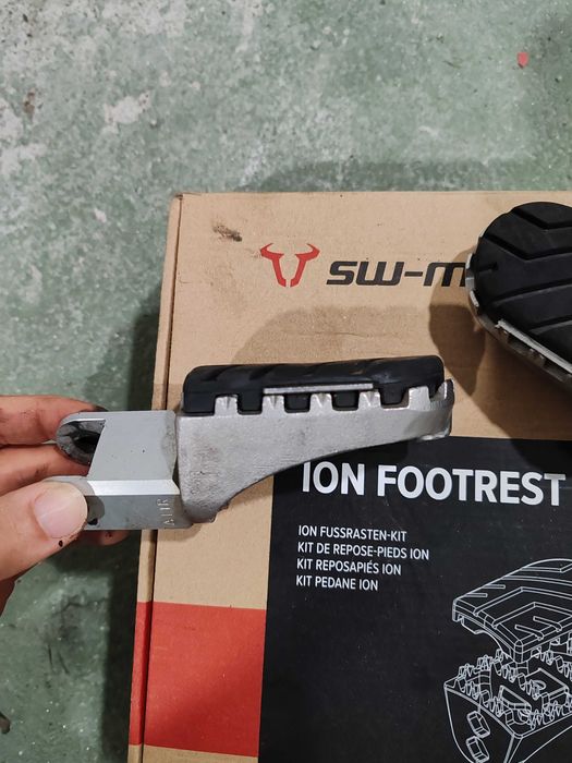 Sw-motech ION pousa-pés Honda XRV 600/650/700