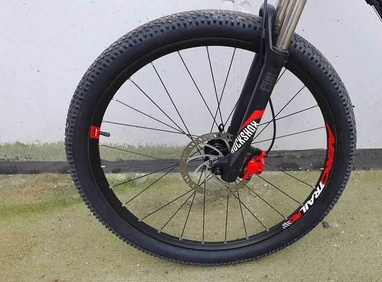 amortyzator widelec RockShox XC30 SILVER tapered QR9 100 mm 27,5"
