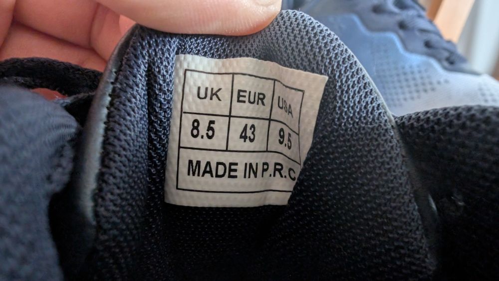Buty sportowe 44 rozmiar