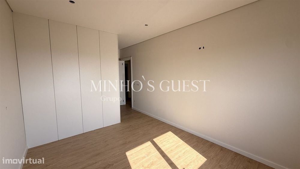 Apartamento T3 Totalmente Remodelado c/ varanda - Maximinos, Braga