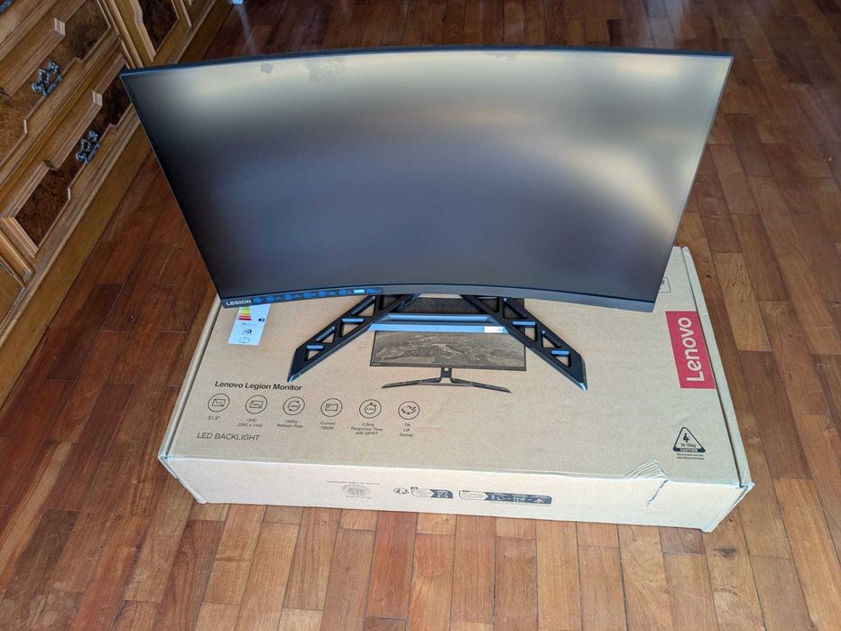Monitor Curvo Lenovo Legion R32qc-30 VA W-LED 31.5" QHD 16:9 180Hz FreeSync