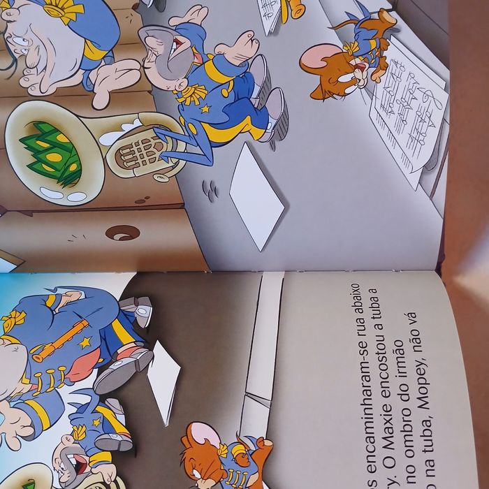 Livro " O Grande Desfile "