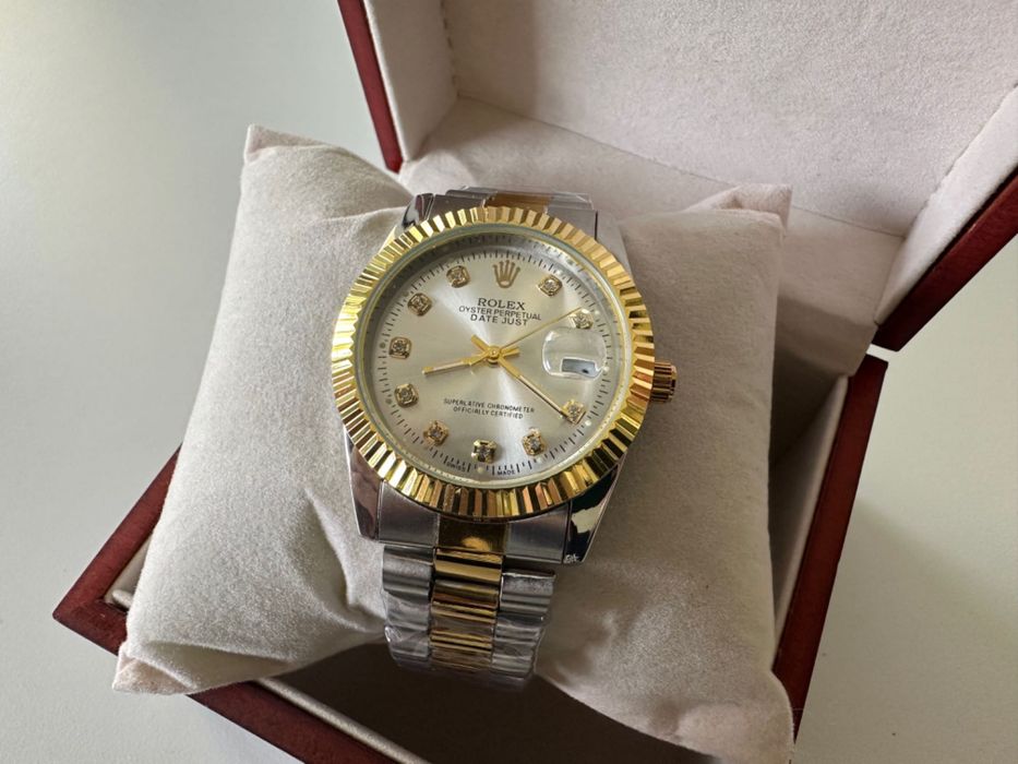 Relógio Rolex Datejust Oyster Perpetual 39mm Dourado Prateado Novo