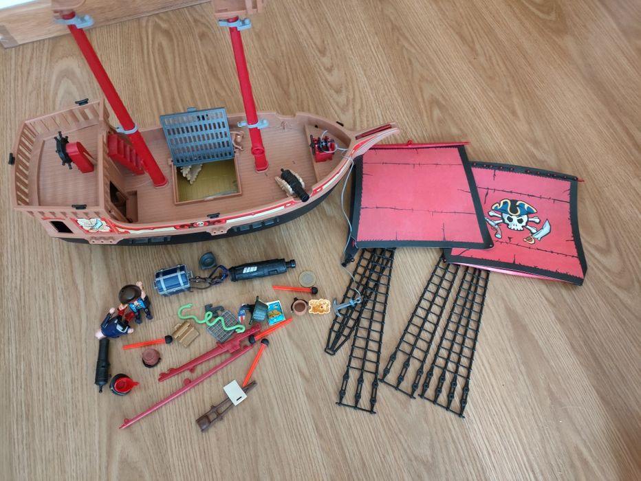 Barco dos piratas com acessórios64740382941185122